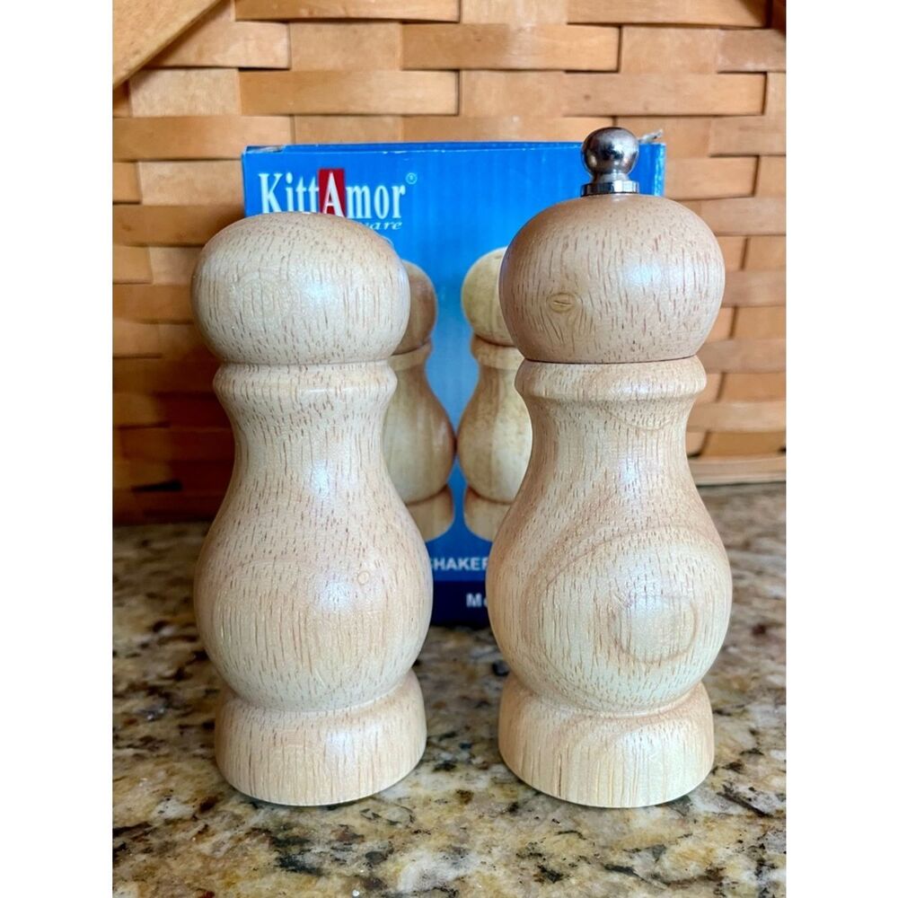 KittAmor Wooden Salt and Pepper Shakers 4” - Natural Wood